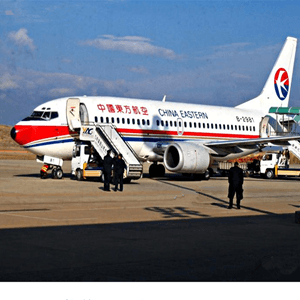 南宁航空空运航空快运业稳步发展的原因是什么？